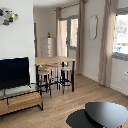 Proche De La ,appartement Lumineux Et Climatise * אנטיב