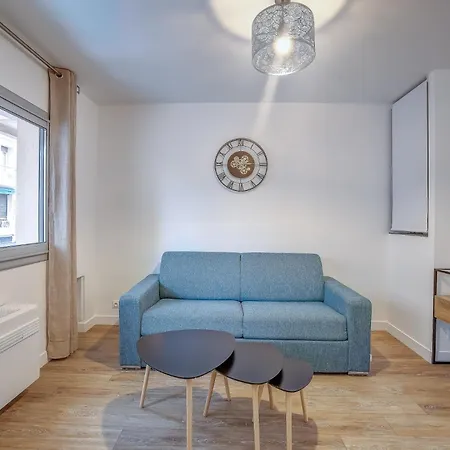 Proche De La ,appartement Lumineux Et Climatisé Appartement *