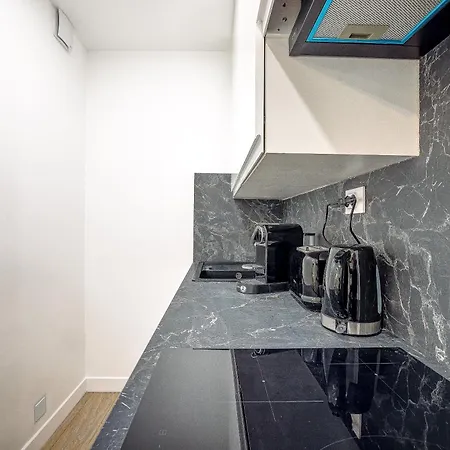 Proche De La ,appartement Lumineux Et Climatise 公寓 昂蒂布