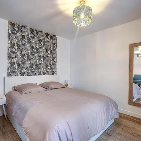 Appartement Proche De La ,appartement Lumineux Et Climatisé Antibes