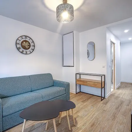 Proche De La ,appartement Lumineux Et Climatisé