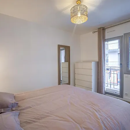 Proche De La ,appartement Lumineux Et Climatisé * Antibes