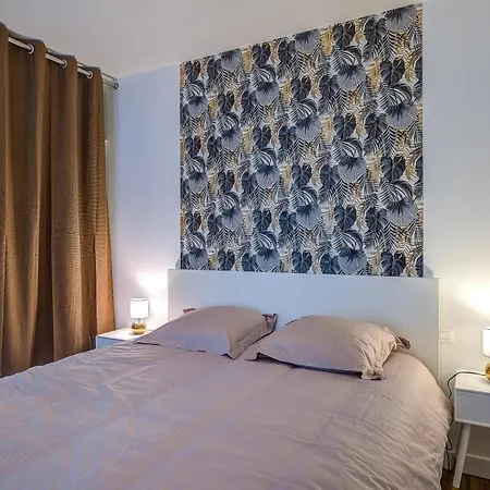 Proche De La ,appartement Lumineux Et Climatise * 昂蒂布