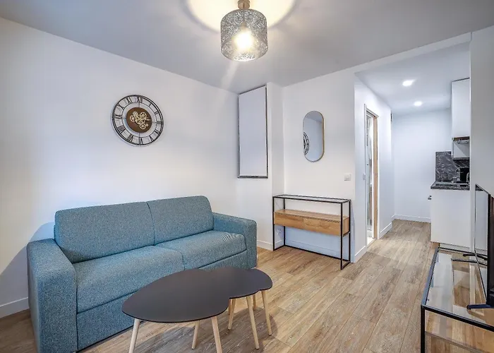 Proche De La ,appartement Lumineux Et Climatise